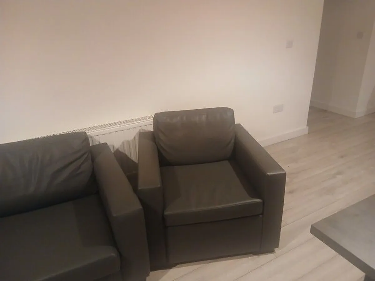 free sofa - Image 2