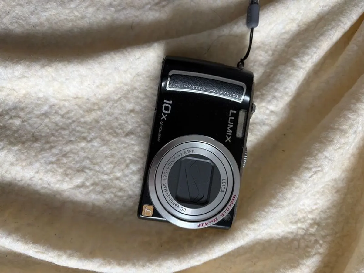 Lumix TZ5 Camera - Image 4