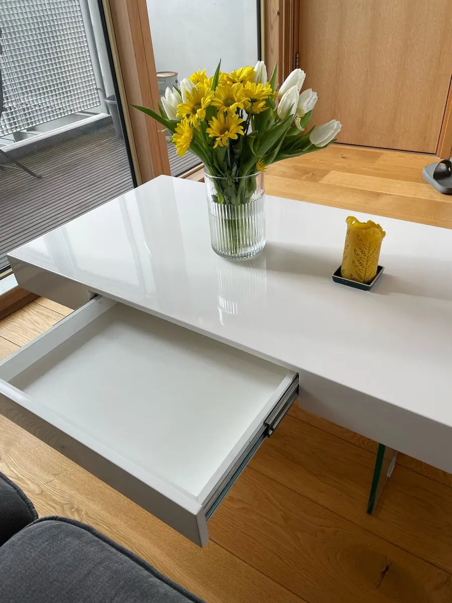 Coffee Table - Image 4