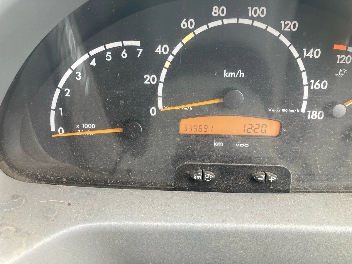 05 mercedes 313cdi - Image 2