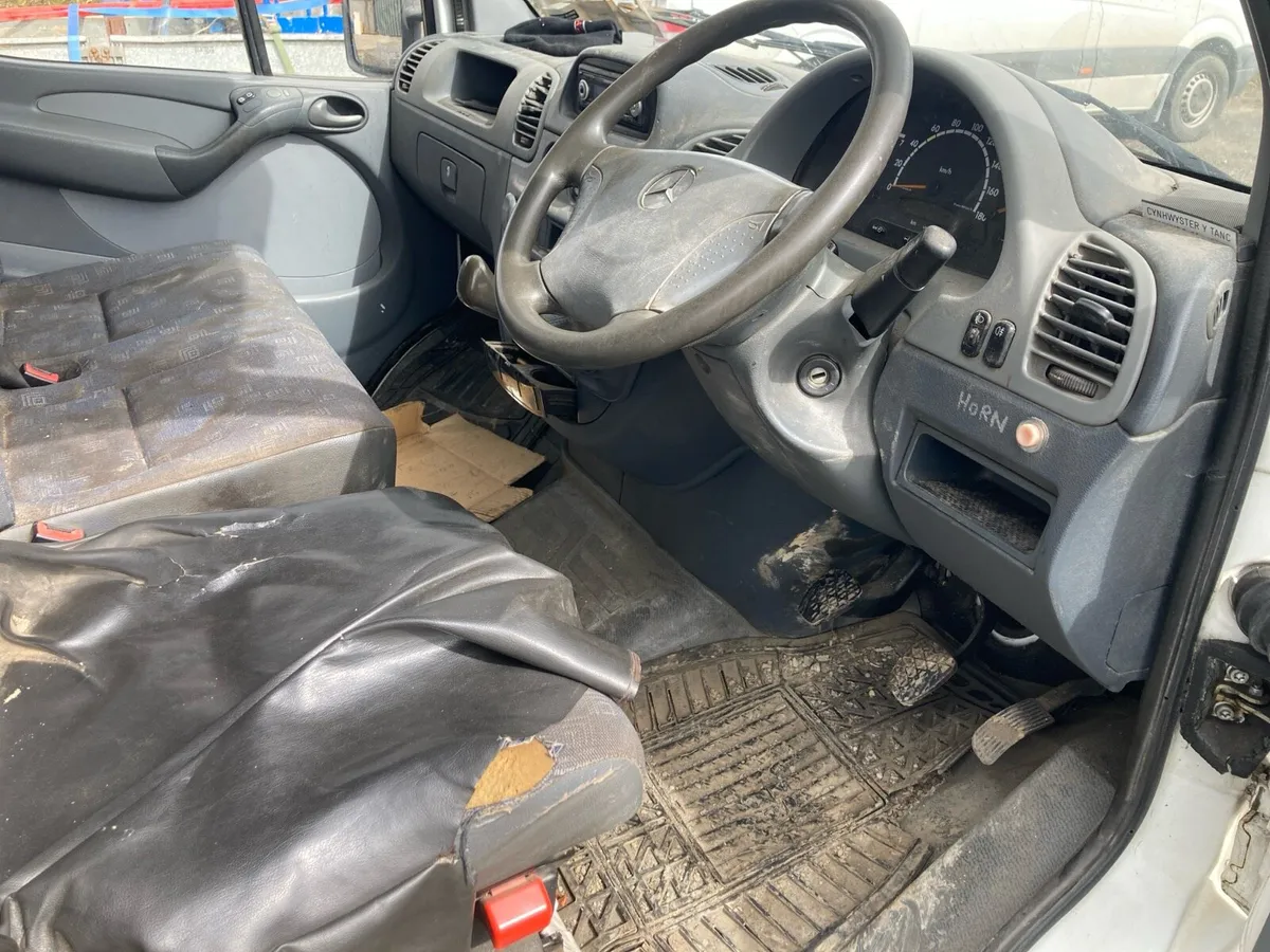 05 mercedes 313cdi - Image 3