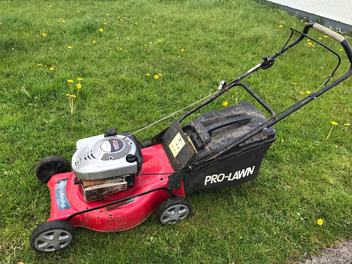 Pro lawn lawnmower For sale - Image 4