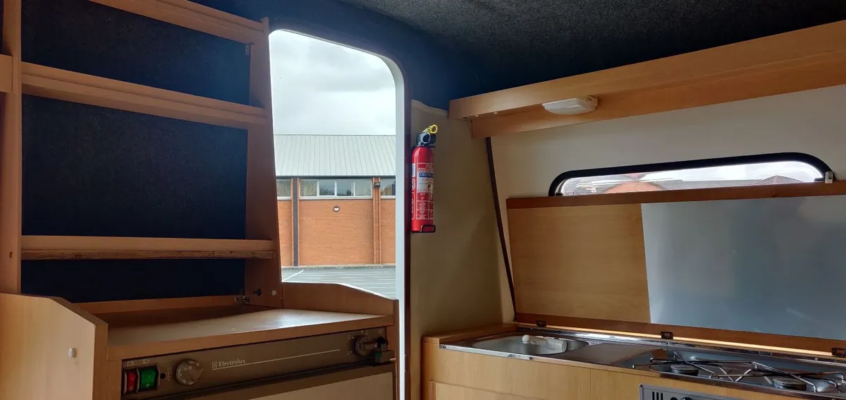 2002 Freedom Jetstream 200 2 berth caravan - Image 2