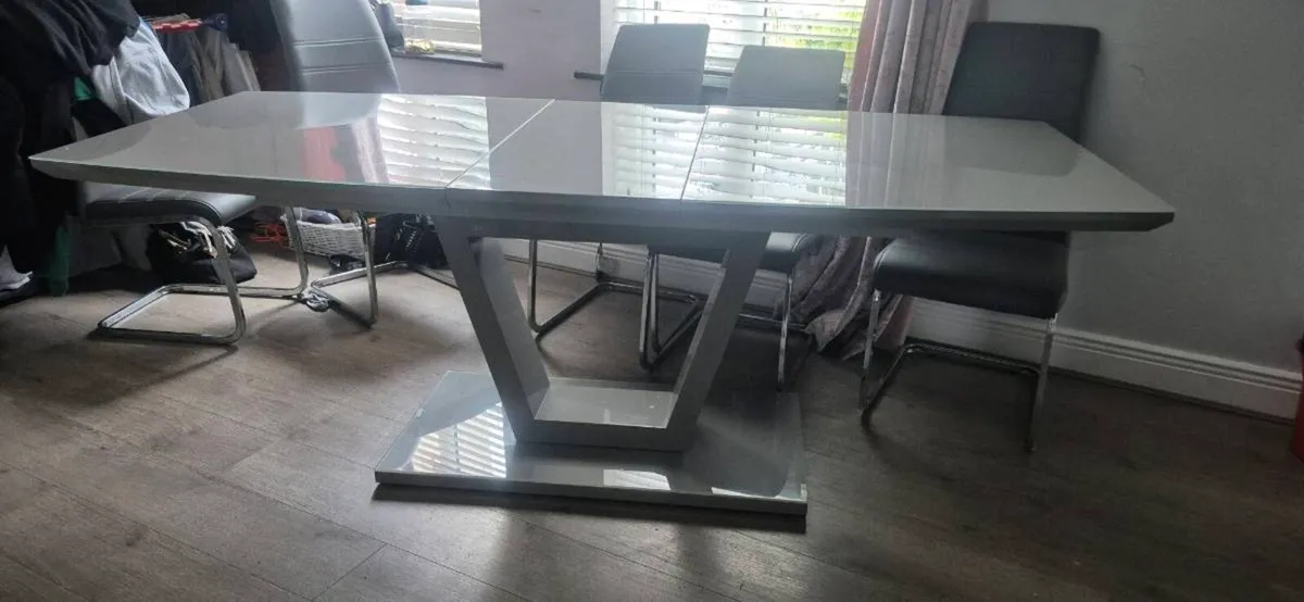 Extendable Dining table - Image 3
