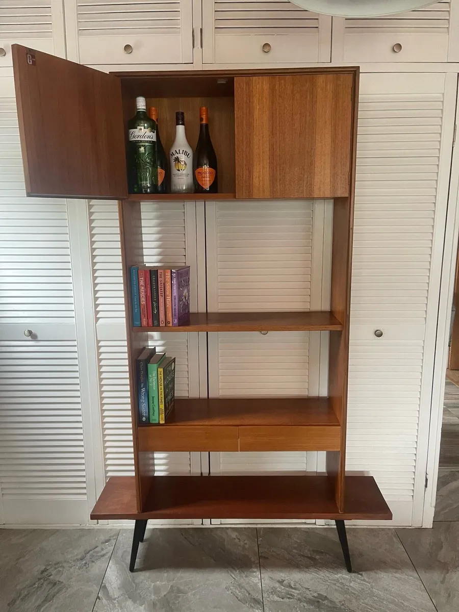 Mid century G Plan book & drinks - Image 4