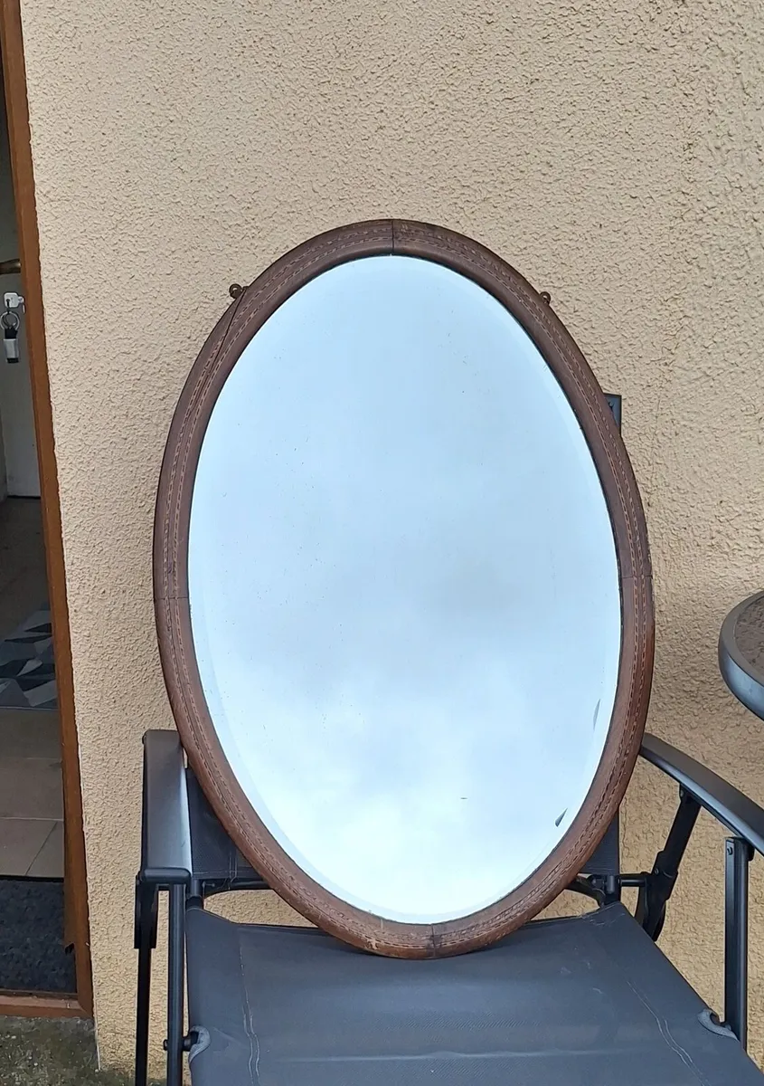 Antique oval mirror - Image 1