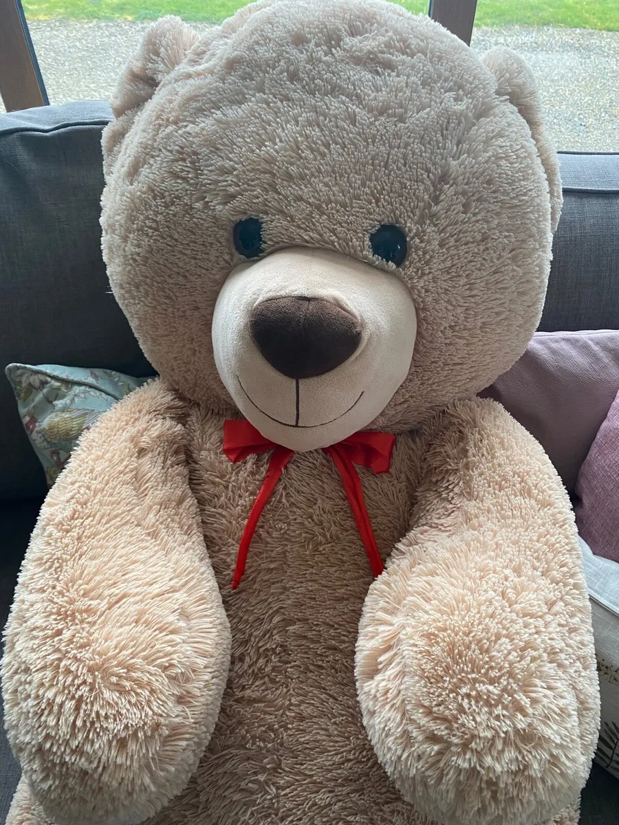 Large teddy bear - Image 1