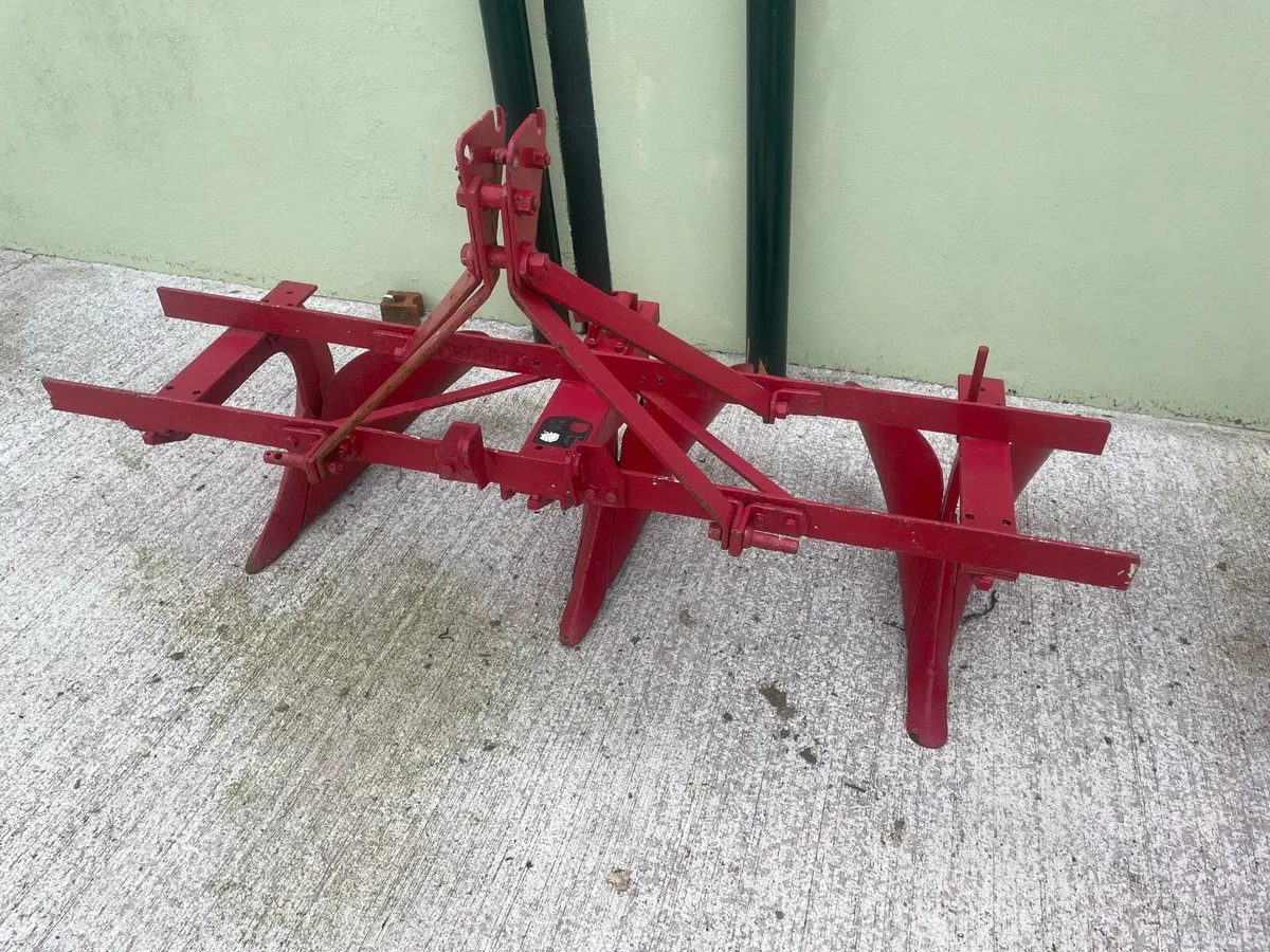 Ploughs - Image 3