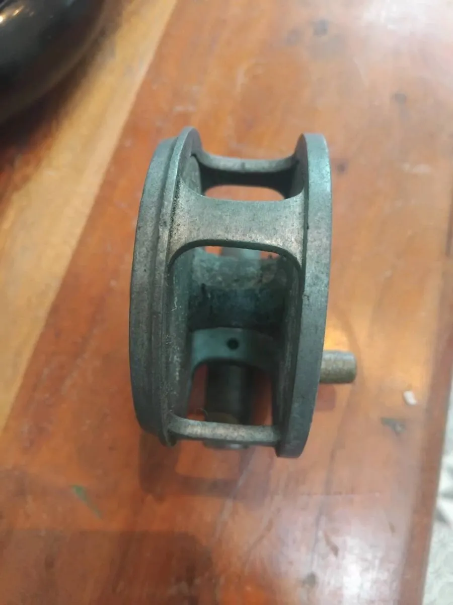 Fly fishing - Image 2