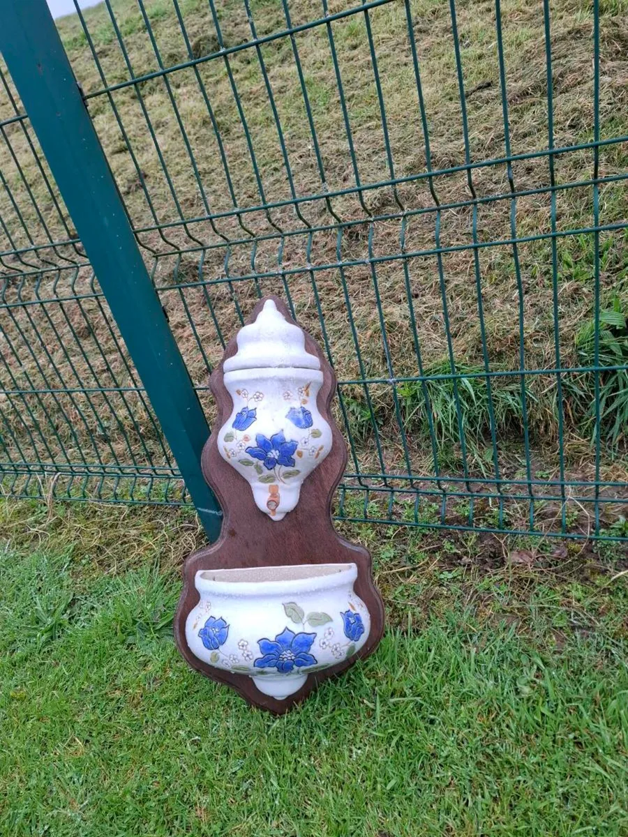 Ceramic fountain