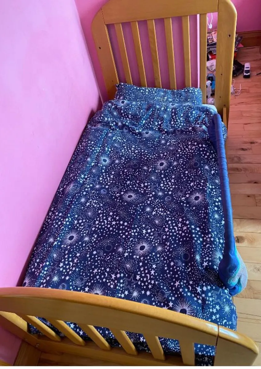 Cot Bed & Stairs / Door Gates - Image 3