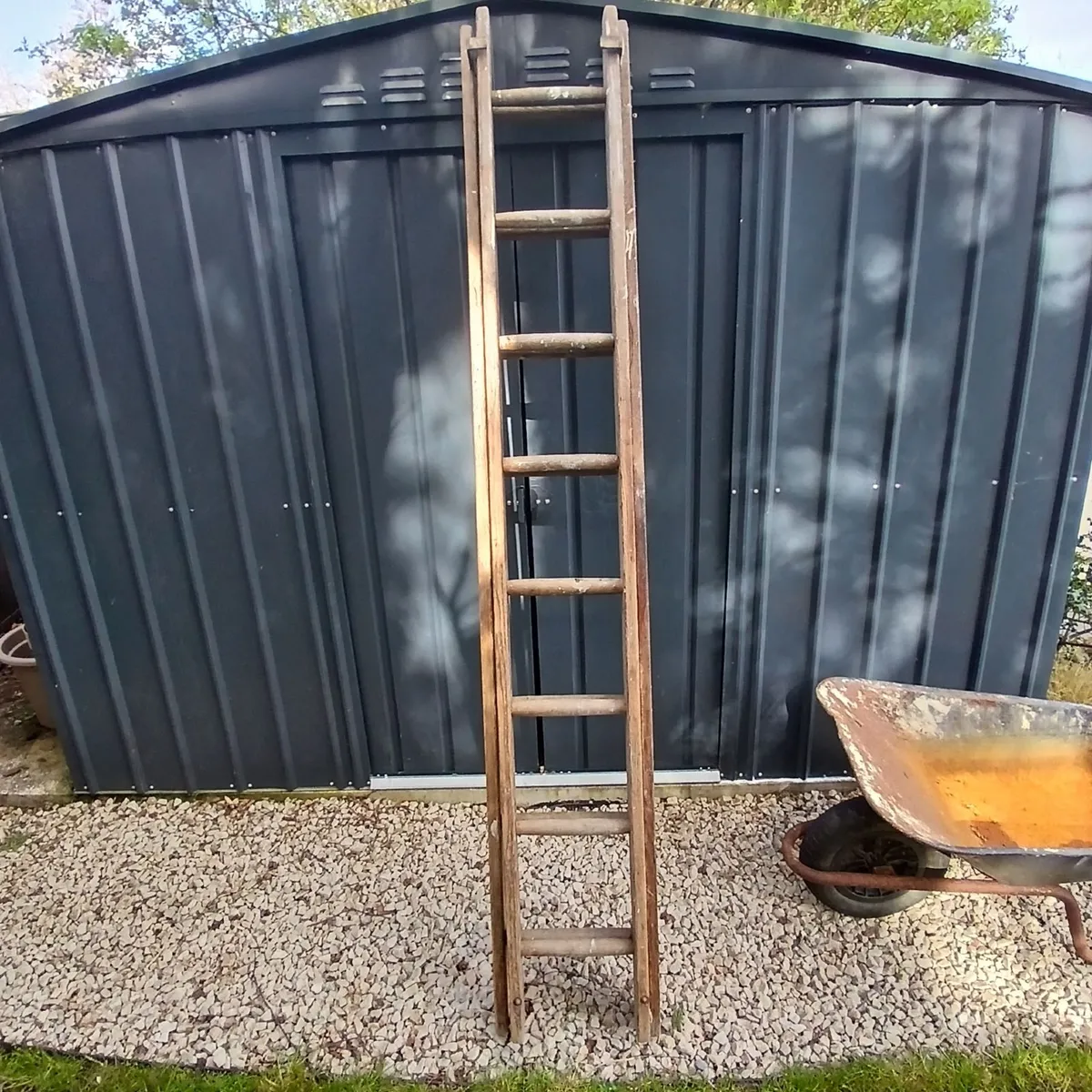 Wooden ladder - Image 1