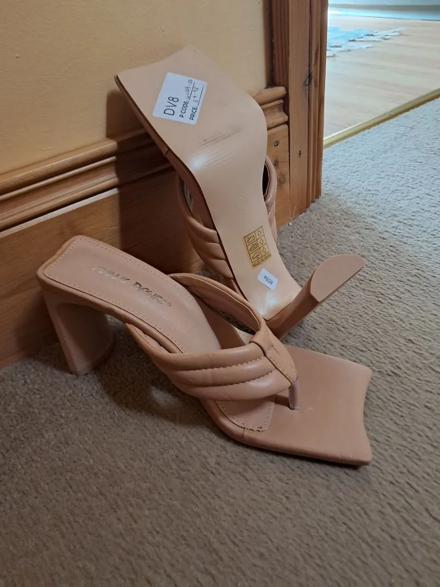 Shoes and boots - Image 4