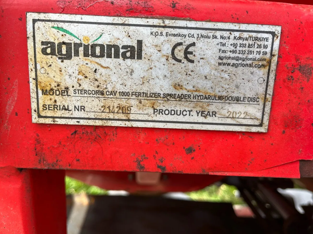 Agrional Fertiliser Spreader - Image 2
