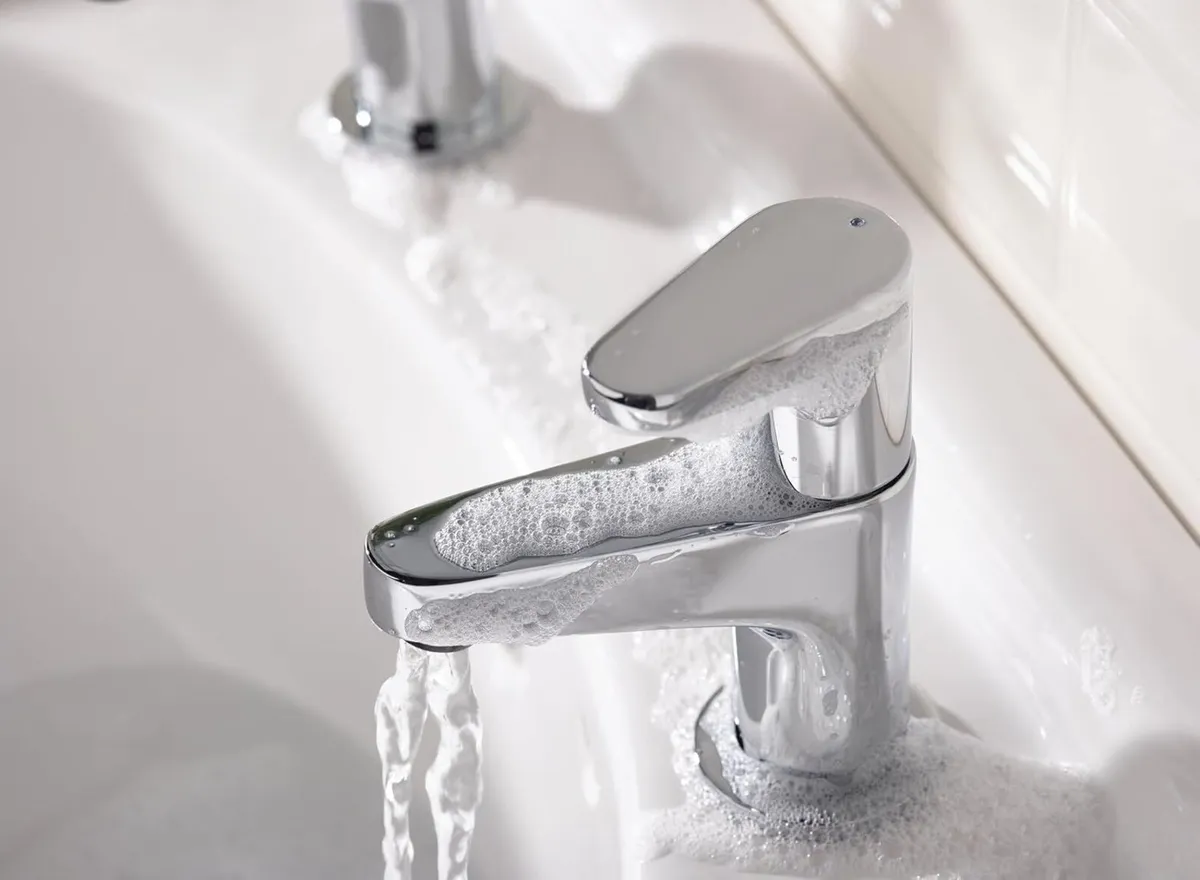 QST 1/2 C Chrome Plated Quest Basin Taps - Image 3