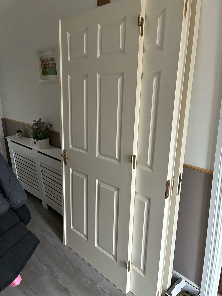 4 X internal doors - Image 1