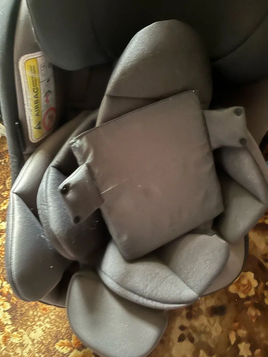 Rotating car seat - Image 2