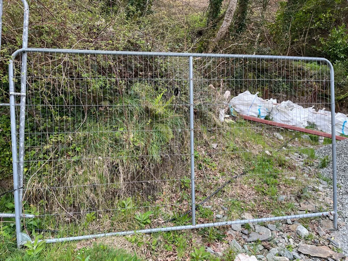 Site fencing - Image 1