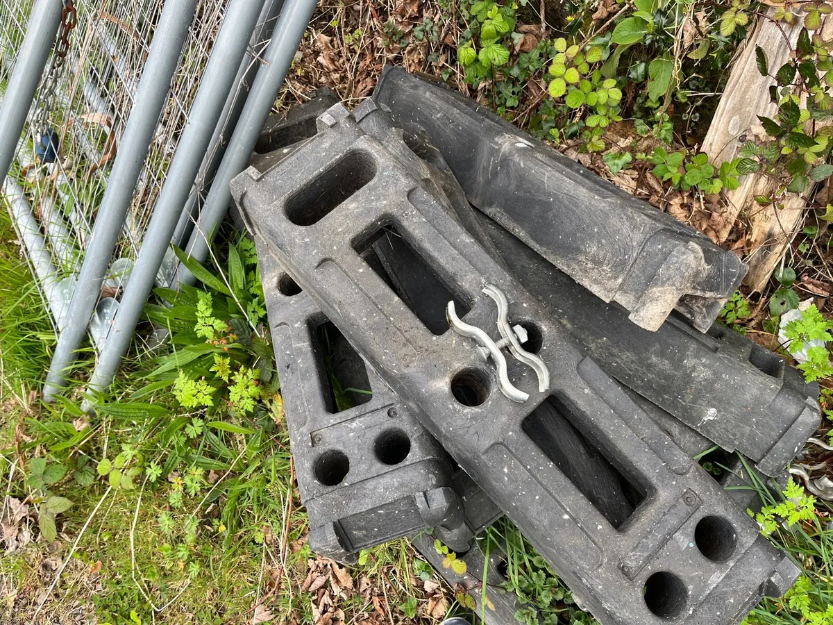 Site fencing - Image 3