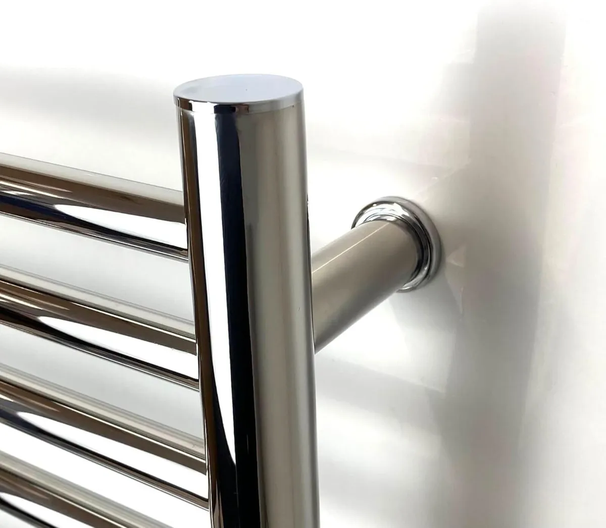 Siena Electric Heated Towel Rail H720mm W400mm - Image 4