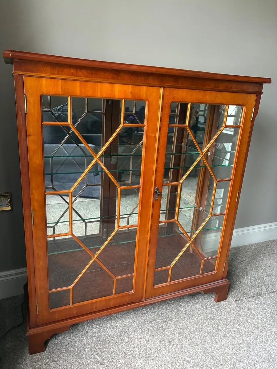 Display Cabinet - Image 1