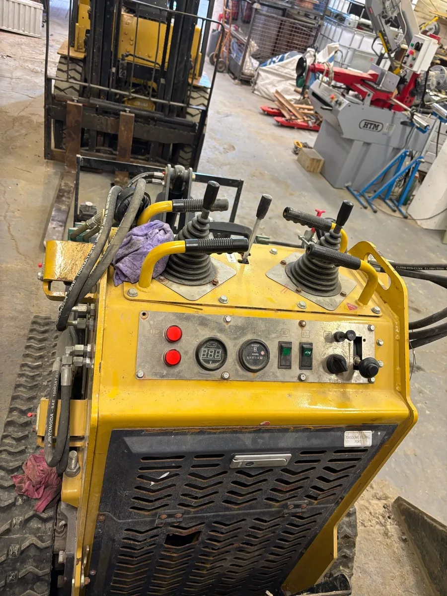 Mini skid steer loader - Image 4