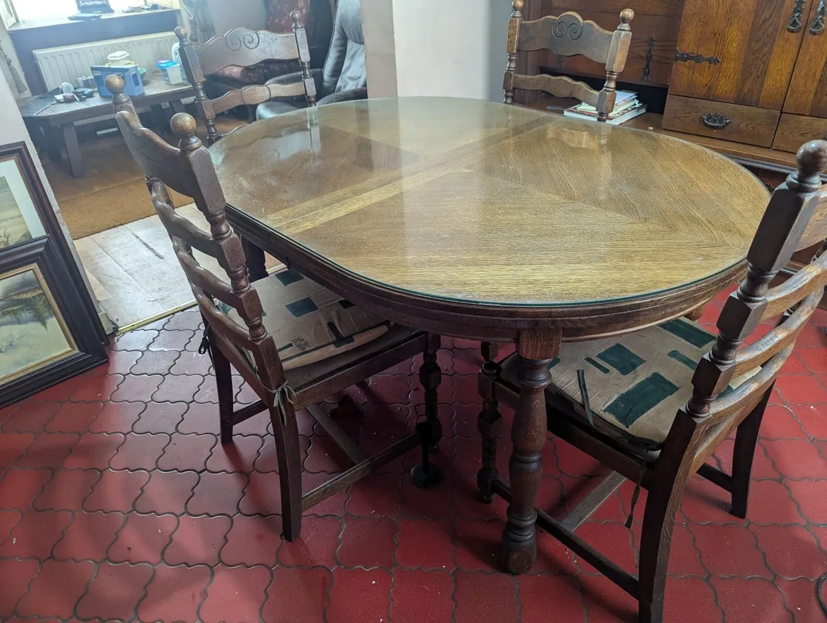 6 Chairs and a Table - Image 1