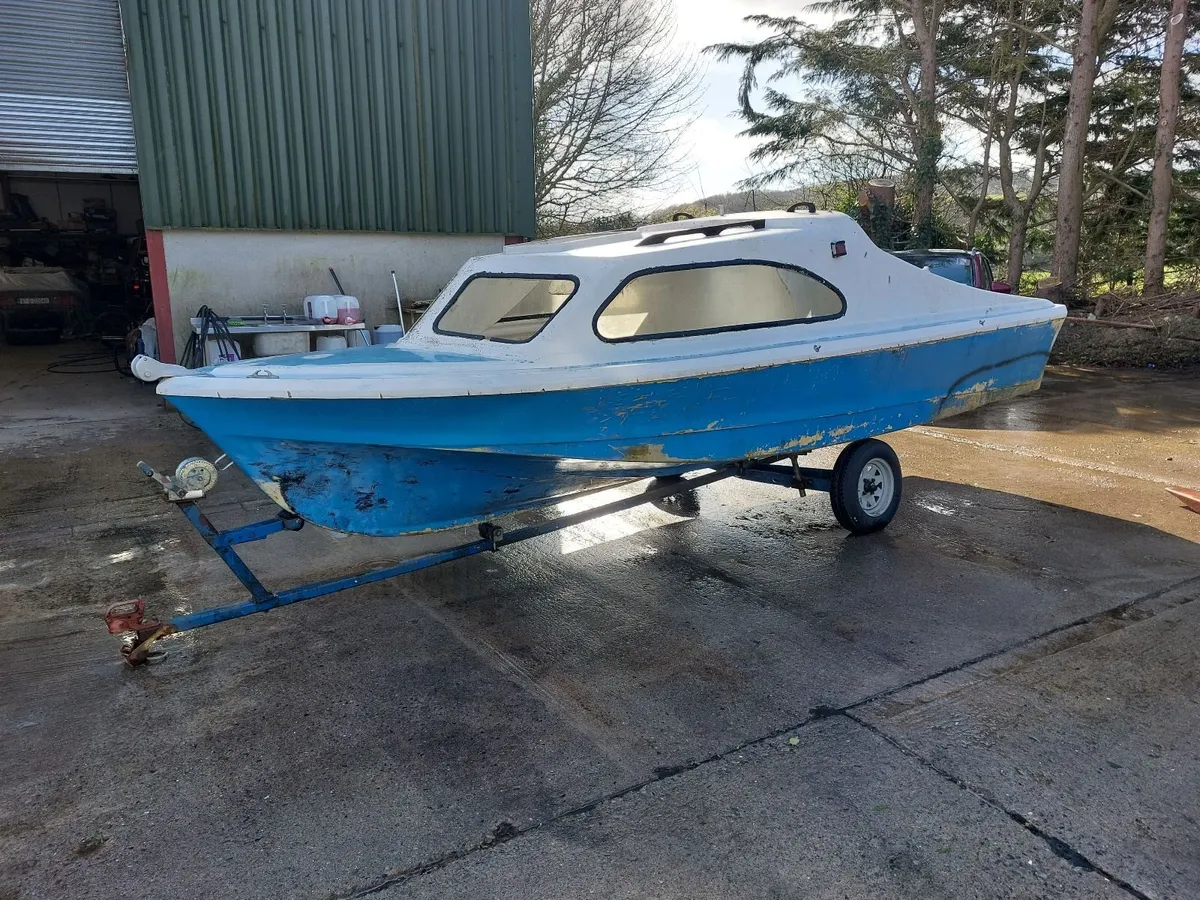 Shetland 535 Boat and trailer - Image 1