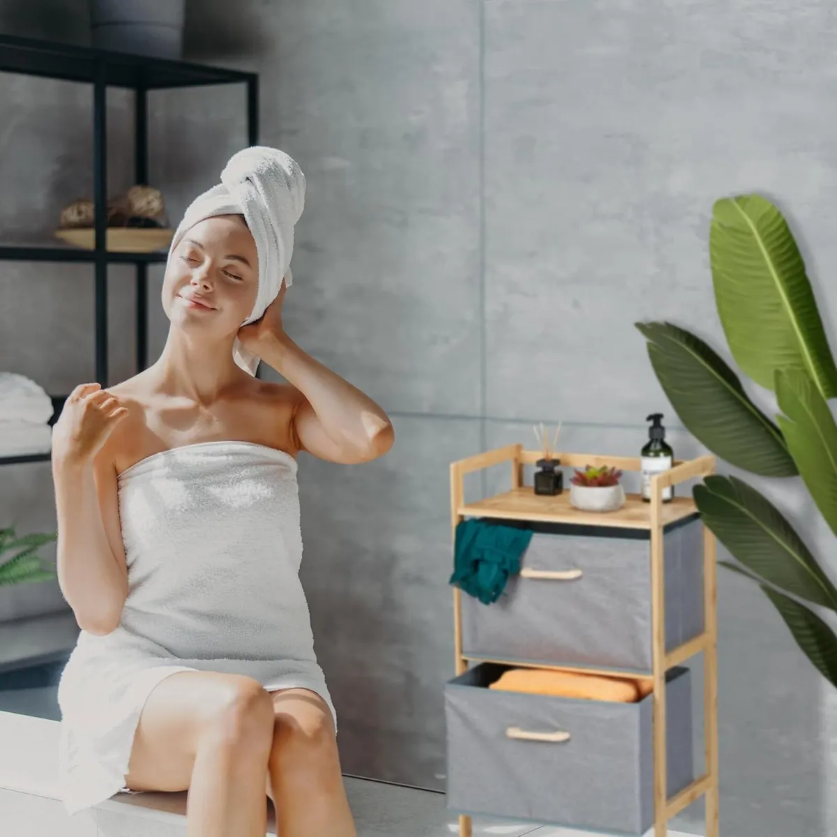 Bathroom Unit with 2 Laundry Baskets Open Shelf - Image 4