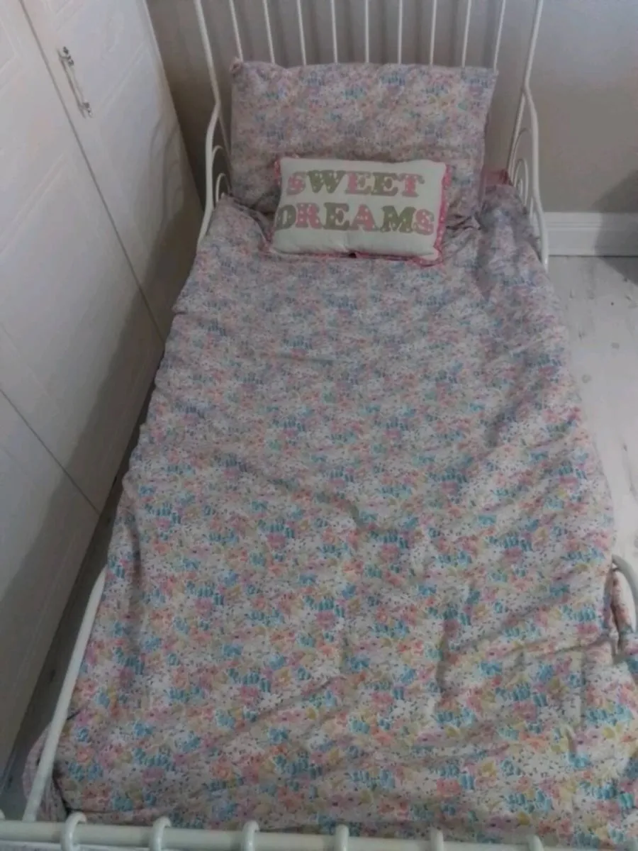 Child/ toddlers bed - Image 2