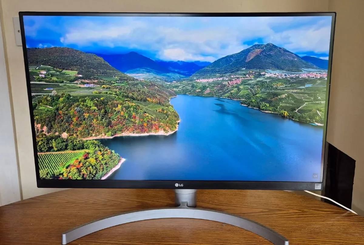 Computer monitor - 4k, 27 inch screen; perfect - Image 2