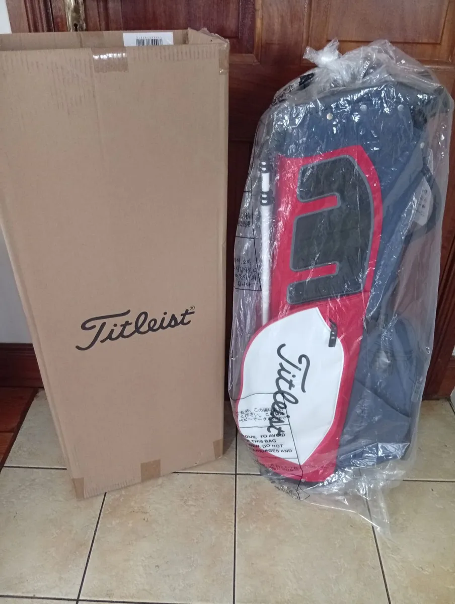 Titleist NEW NEW NEW Players 5 Stand Bag - Image 1