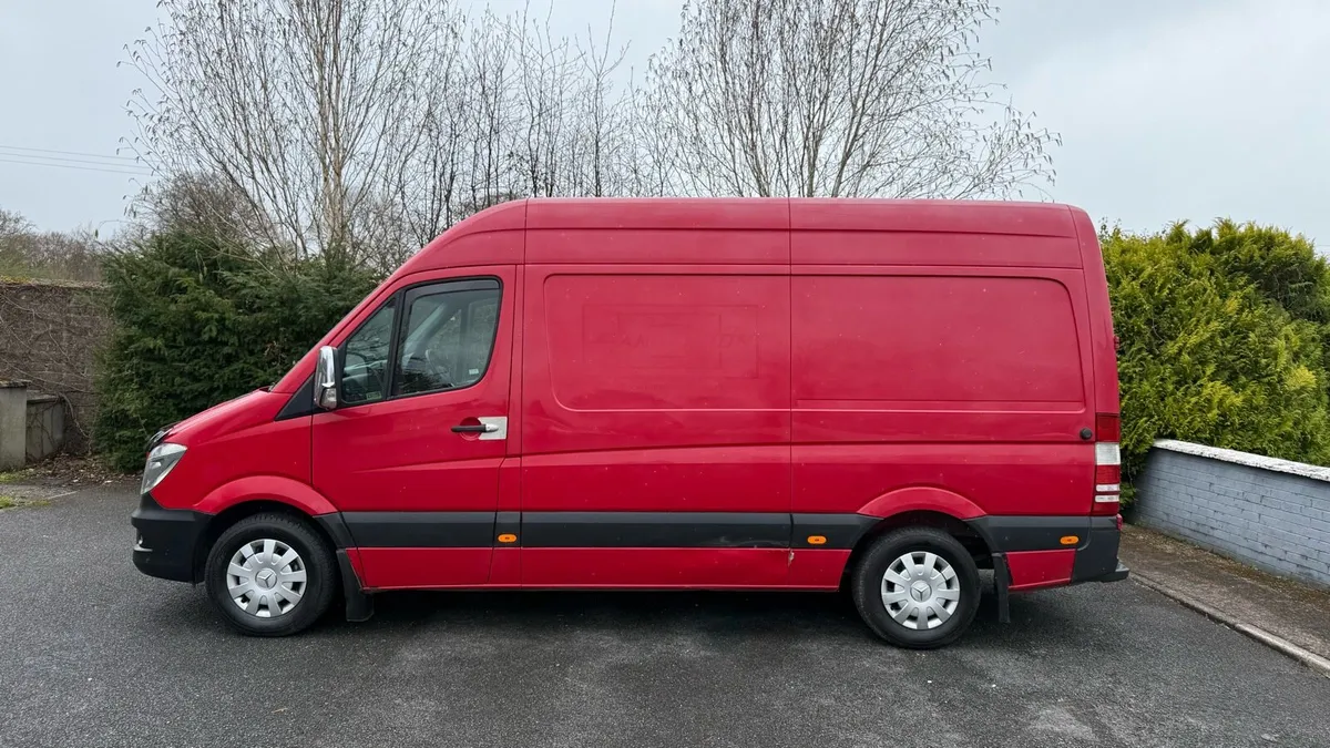 Mercedes Benz Sprinter Limited Edition - Image 4