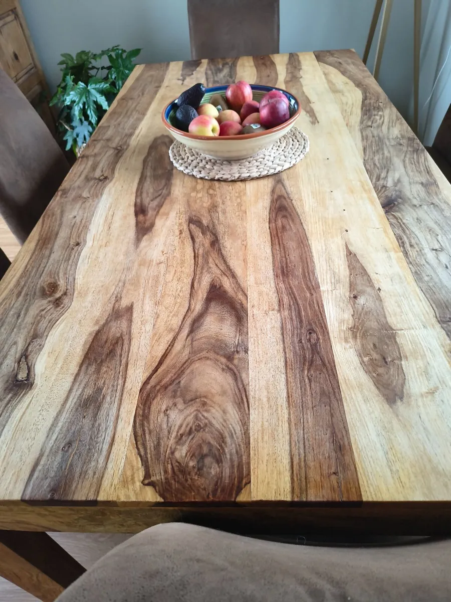 Solid wood dining table and 6 chairs - Image 4