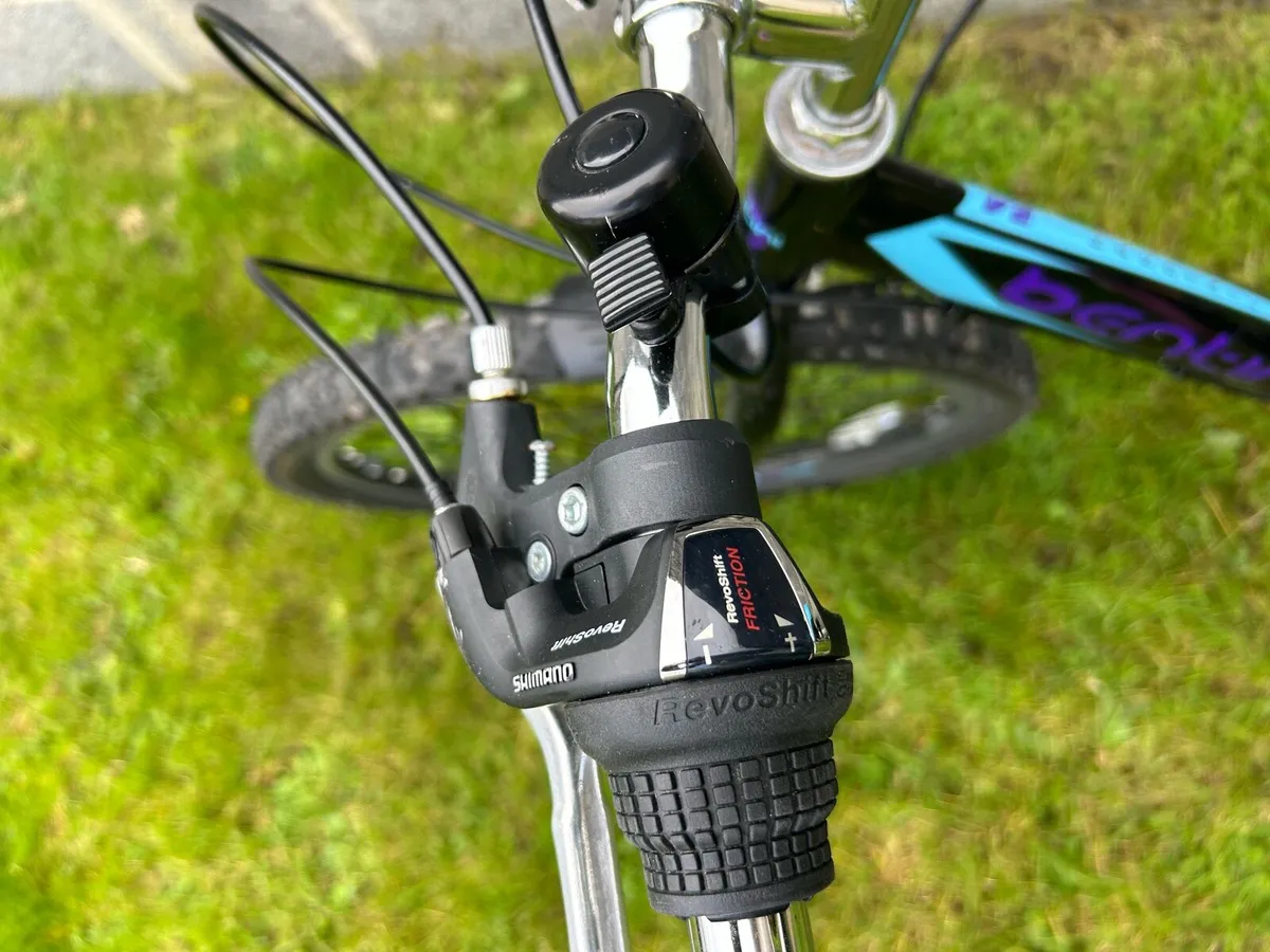 Girls 24inch Bike - Image 4