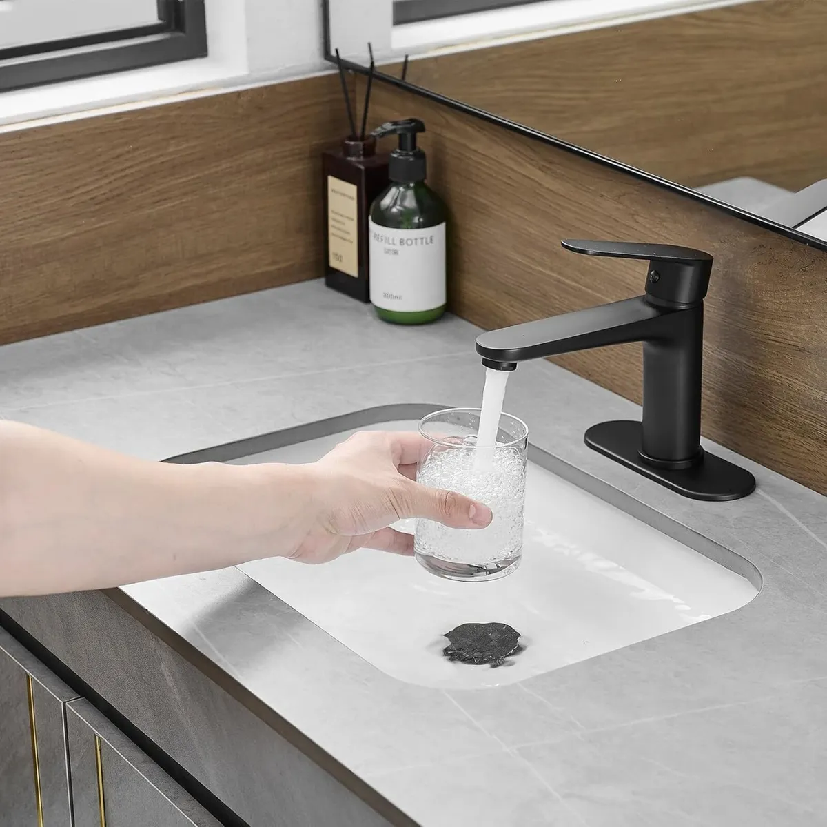 Black Bathroom Faucet Single Hole Handle 304 - Image 2