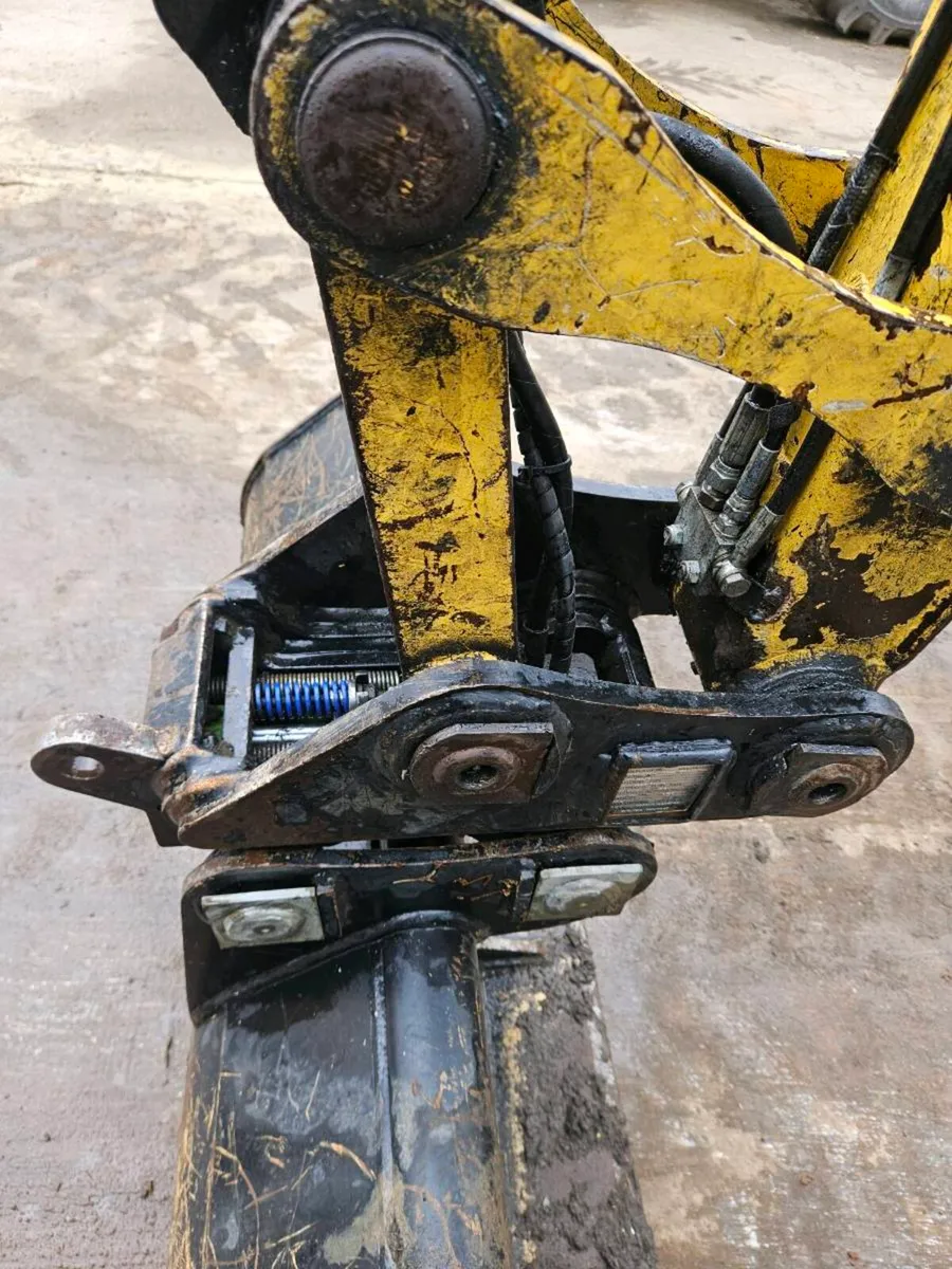 Yanmar SV26 - Image 3