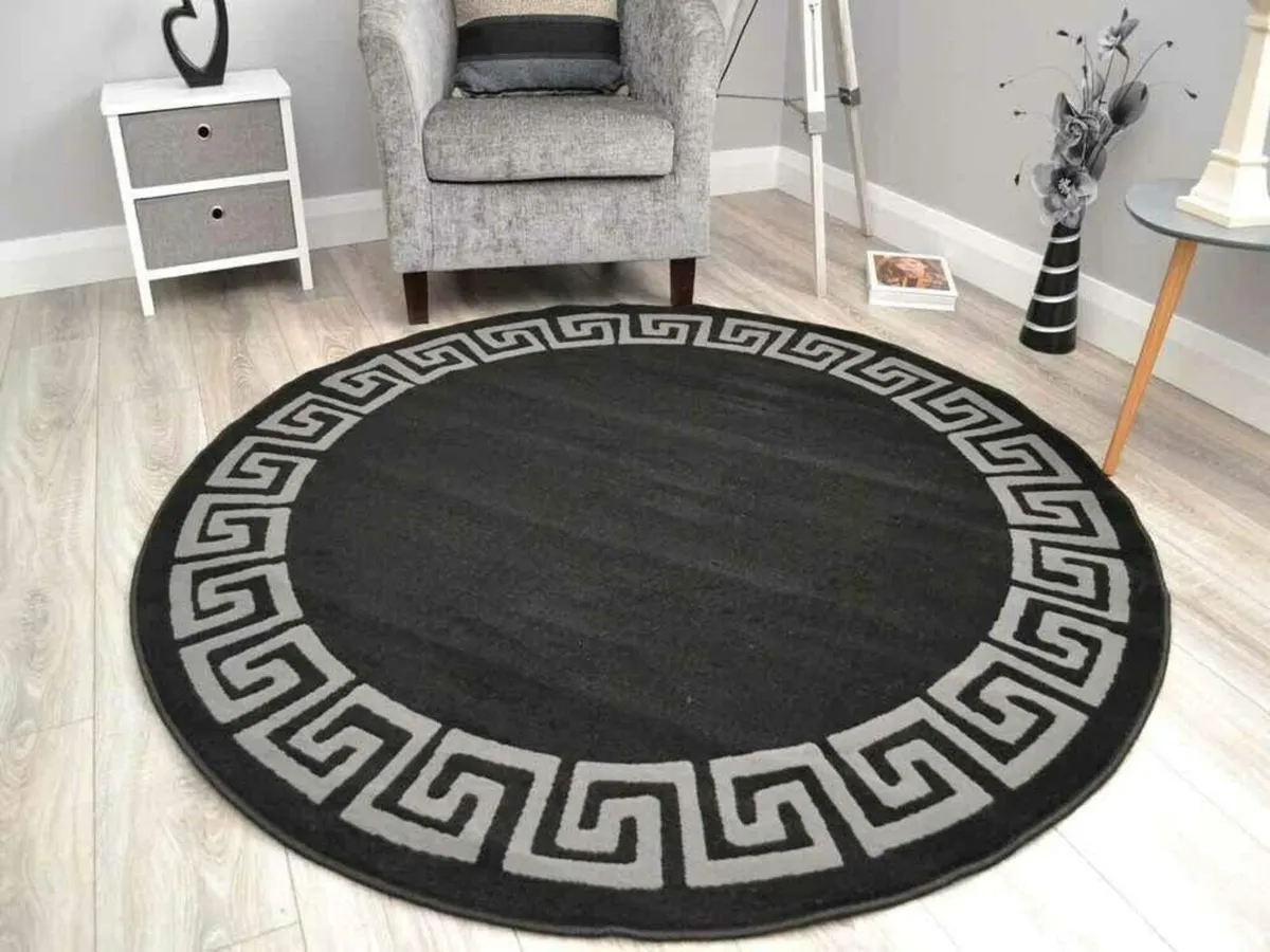 Small Medium Large Black Grey Pattern Round