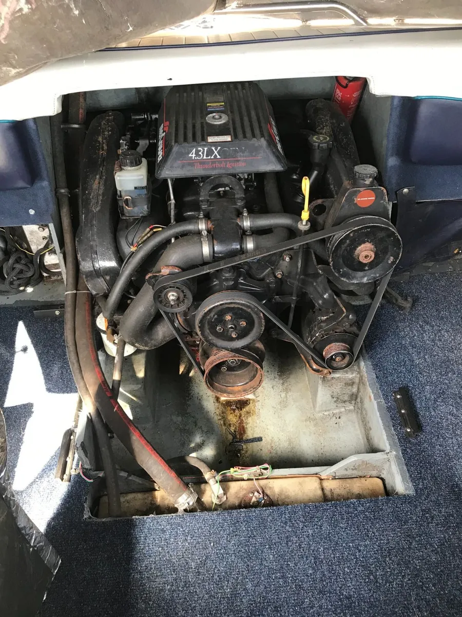 1997 Bayliner 2052 Capri – Reliable 4.3L V6 - Image 3