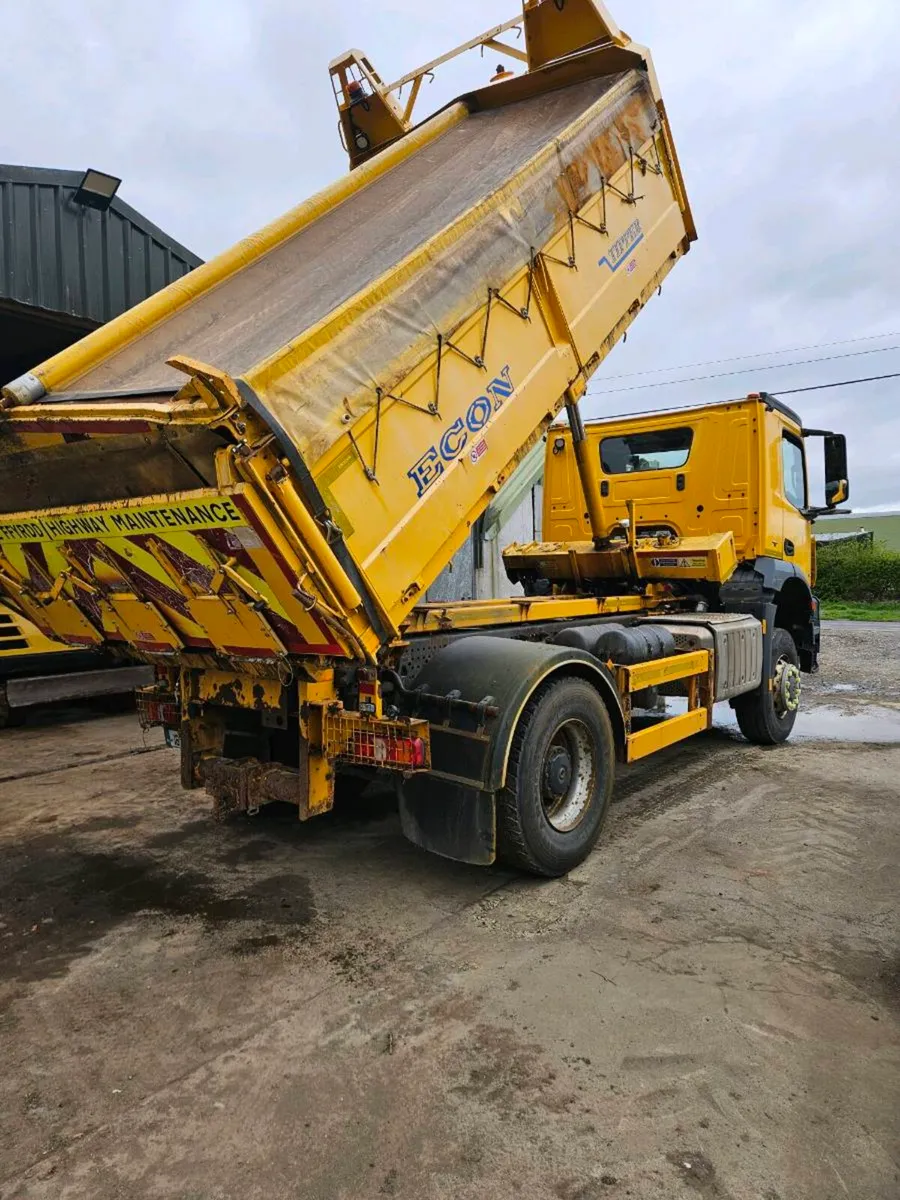 Mercedes Arocs 4x4 Tipper - Image 3