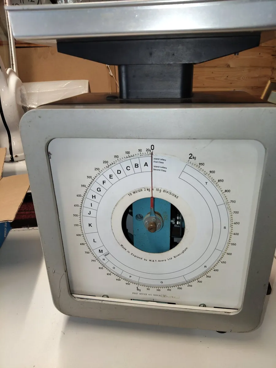 Vintage Avery post office weighing scales - Image 4