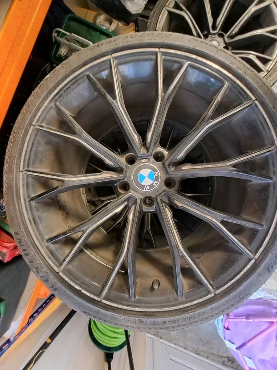 Bmw 20 inch alloys - Image 1