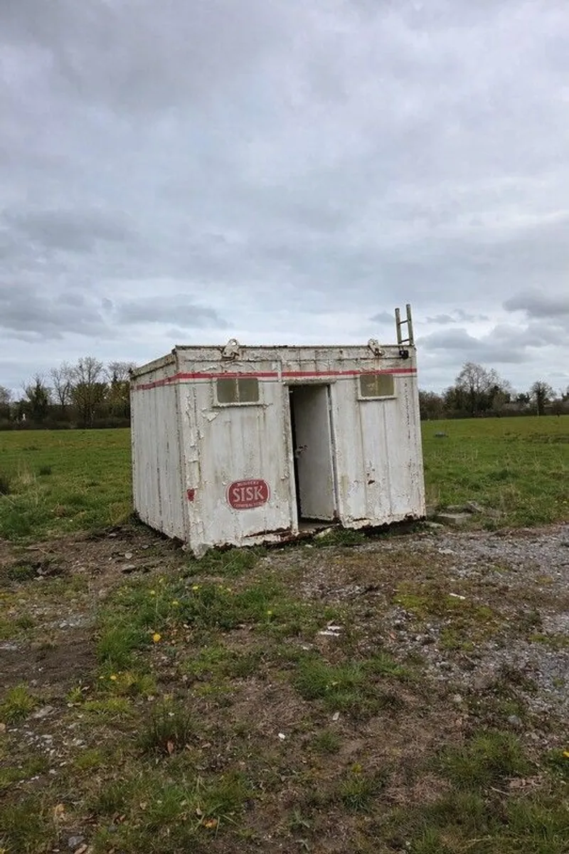 storage / shipping container