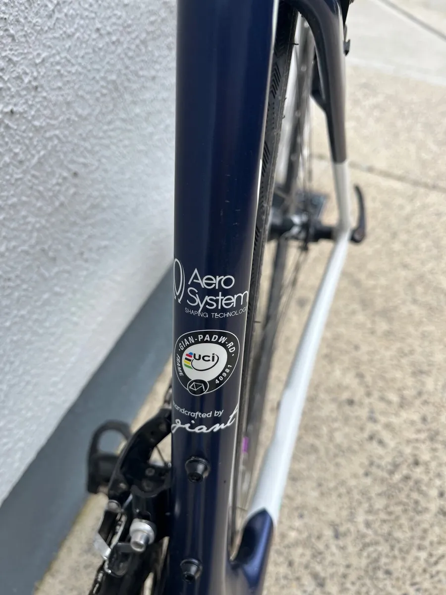 Liv Giant Ladies carbon road bike size Small - Image 2