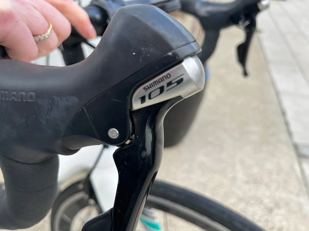 Liv Giant Ladies carbon road bike size Small - Image 4