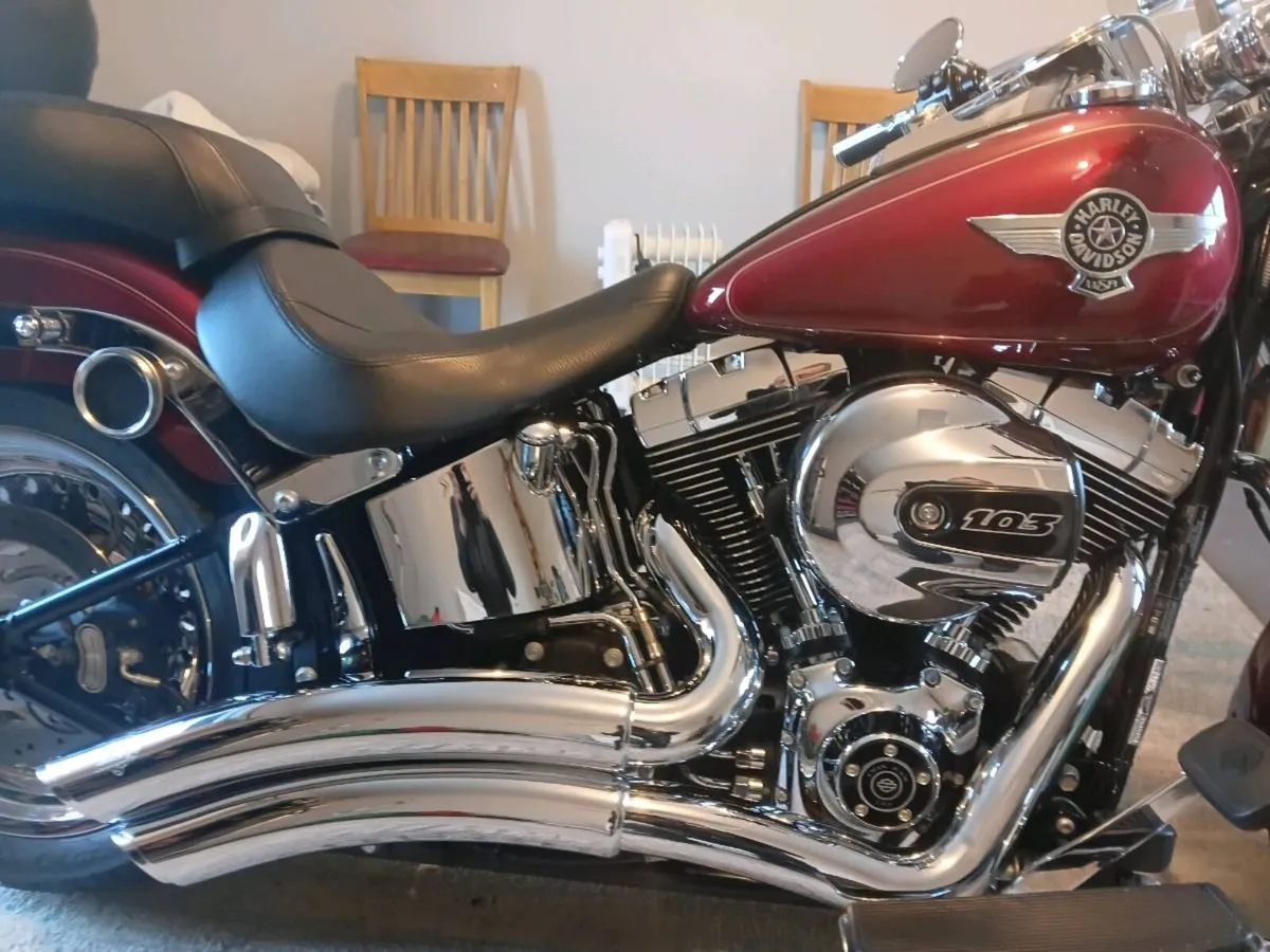 MINT CONDITION LOW MILES 162 FATBOY  1690CC - Image 2