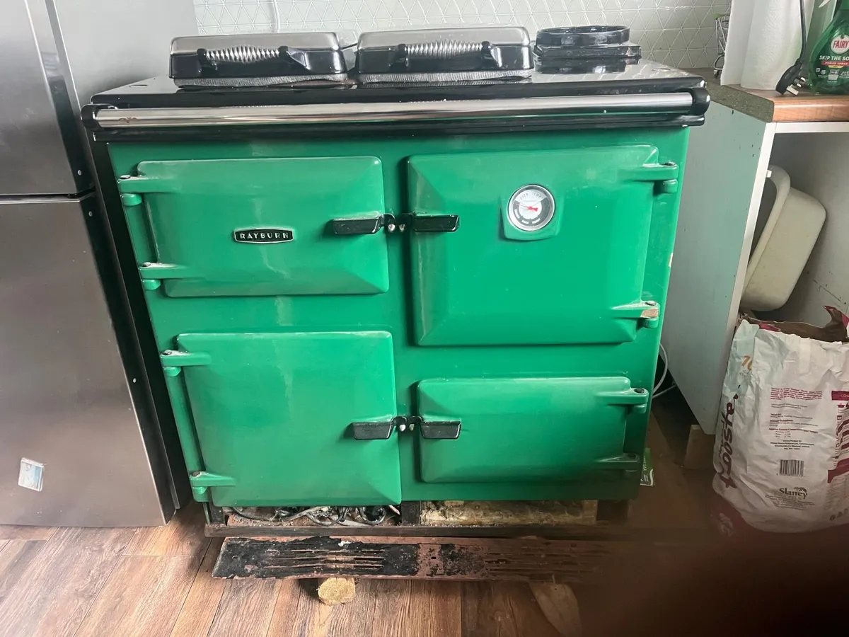 Oil fired range - Image 1