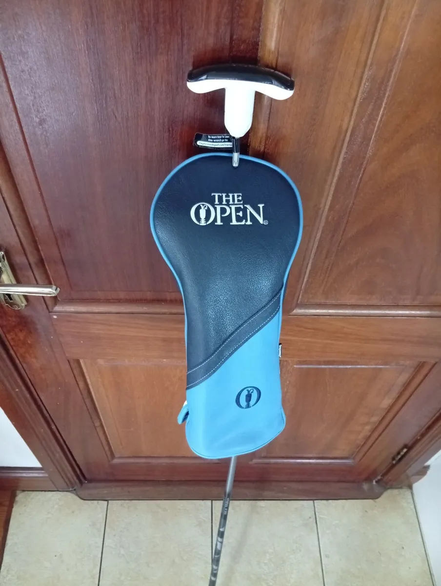 TaylorMade NEW Qi 35 10.5 Driver Reg Flex - Image 1