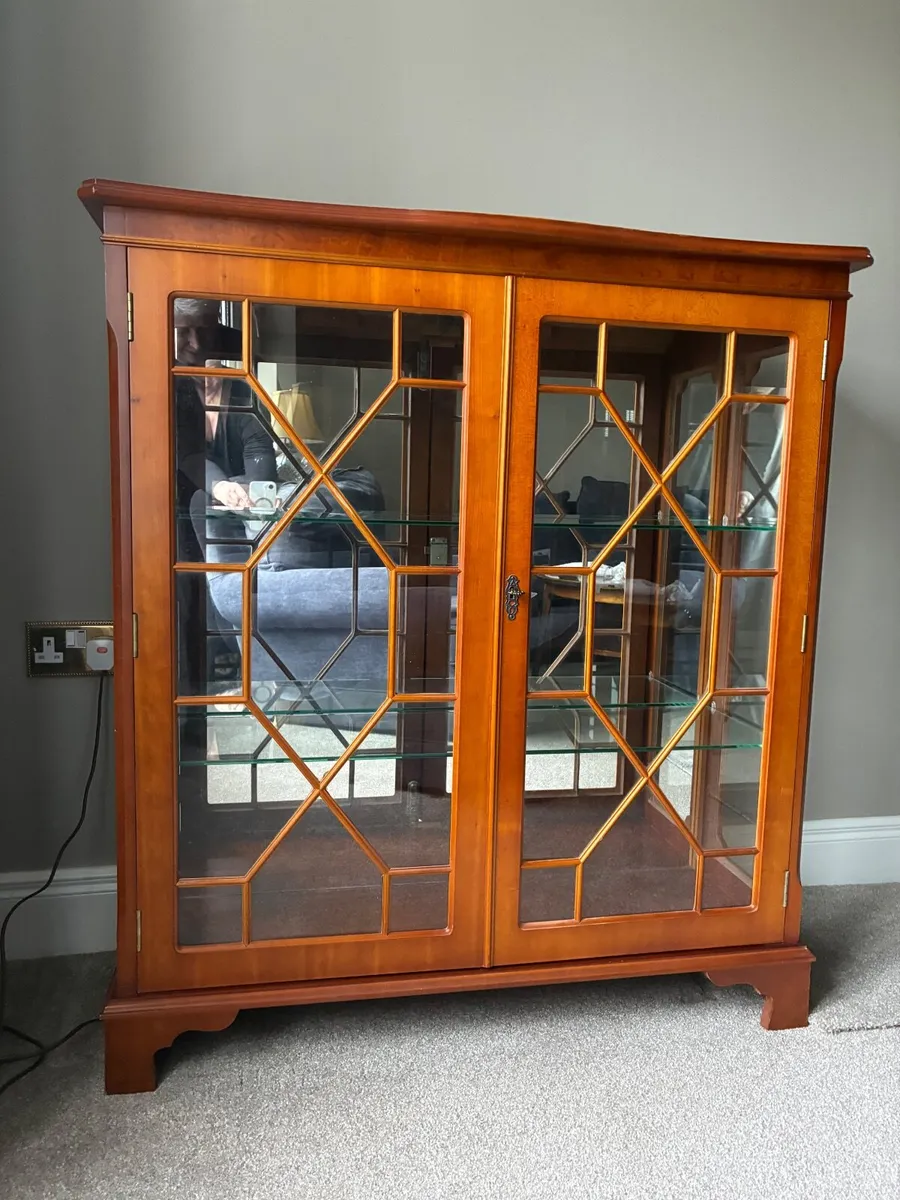 Display Cabinet - Image 3