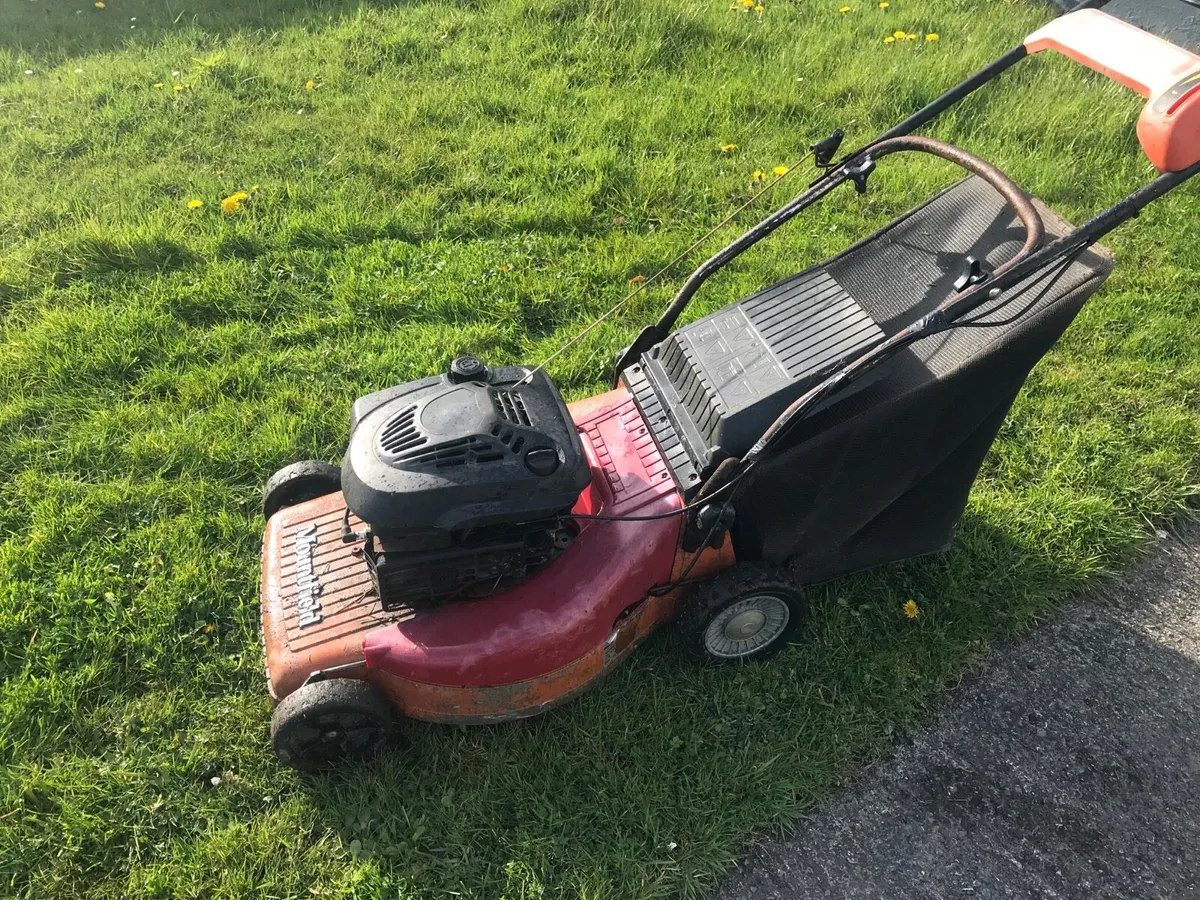 Mount field self drive lawnmower - Image 3
